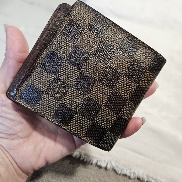 Authentic Louis Vuitton Damier Ebene Marco Bifold Leather Wallet - Picture 3 of 11
